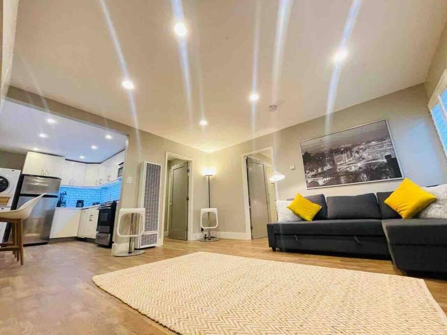 1bd Modern Venice 10a *